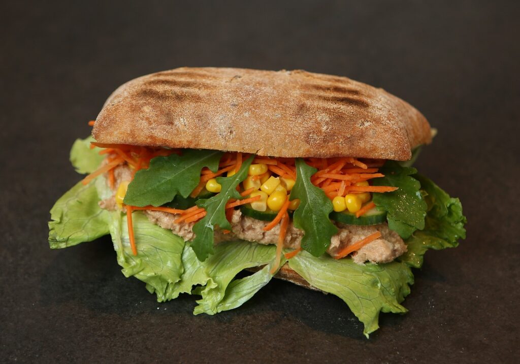 sandwich, tun, tuna salad-1580348.jpg